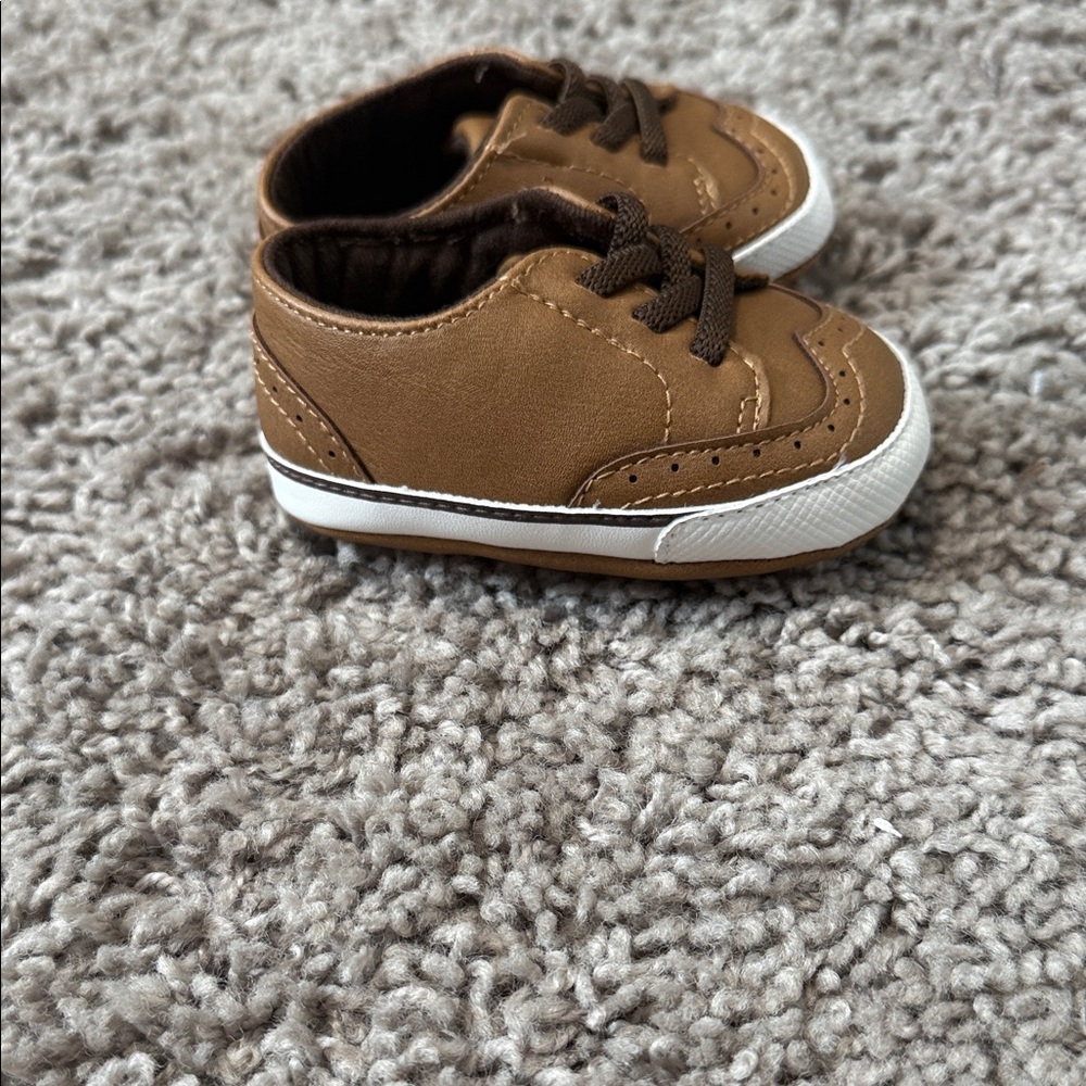 The Children's Place Brown Dress Shoes for Kids - Picture 2 of 4